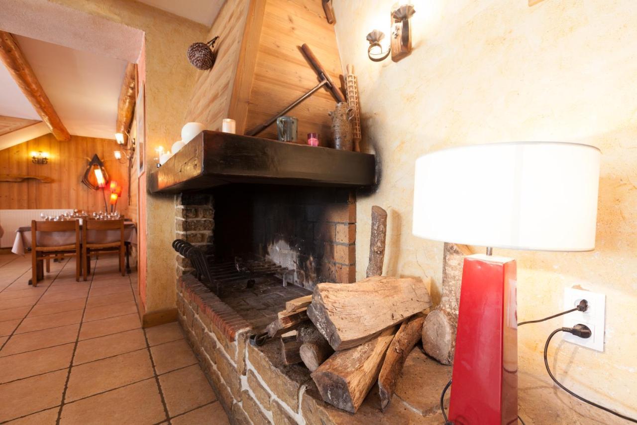 Auberge Des Montauds - Hotel & Restaurant Віллар-де-Лан Екстер'єр фото
