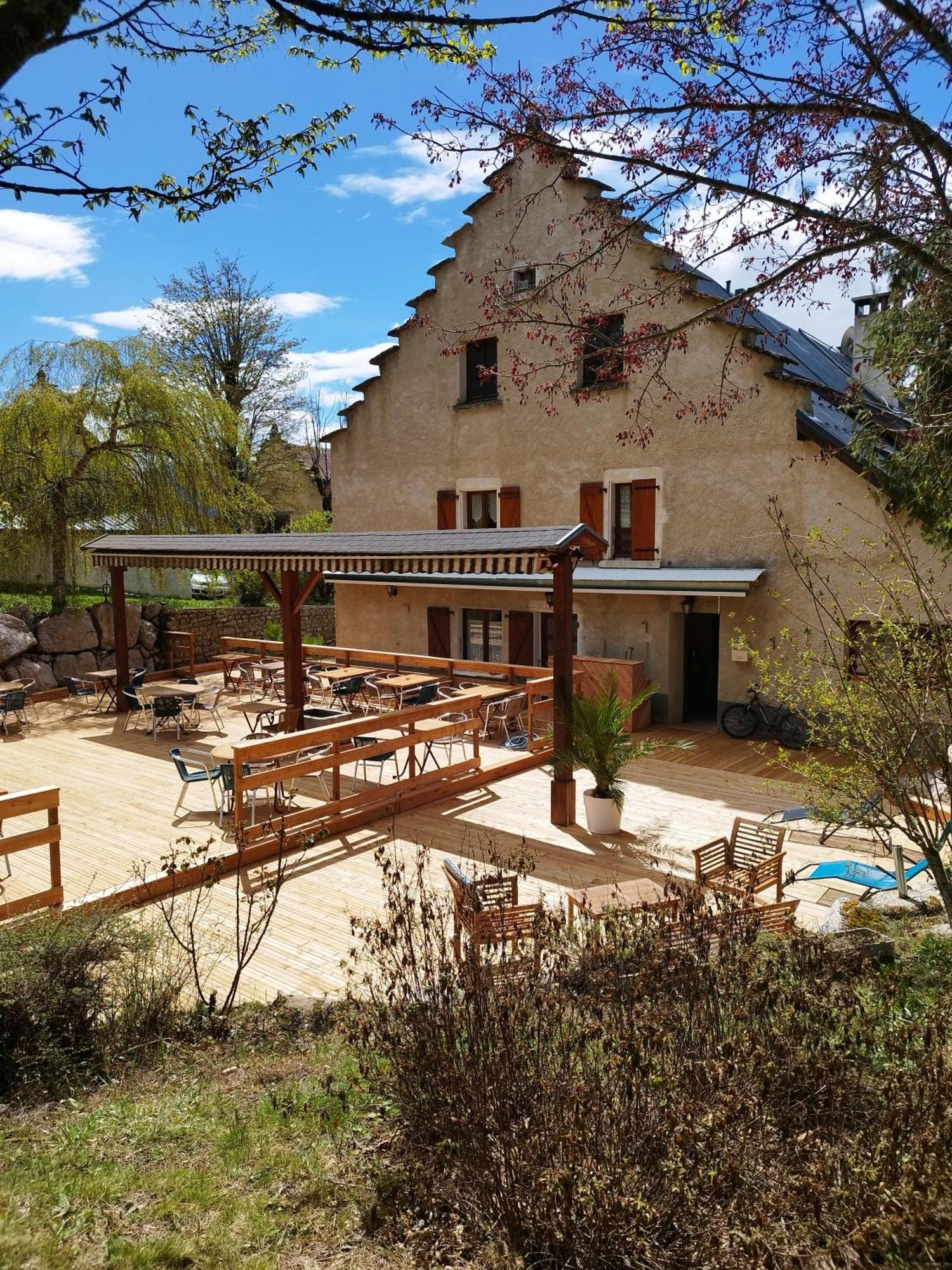 Auberge Des Montauds - Hotel & Restaurant Віллар-де-Лан Екстер'єр фото
