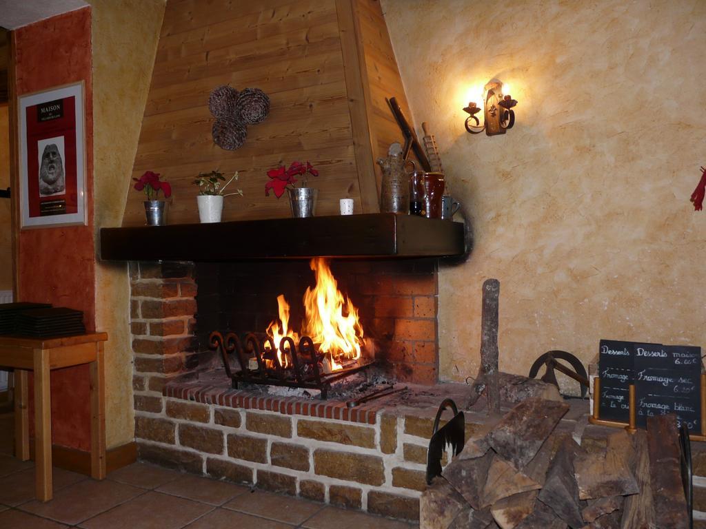 Auberge Des Montauds - Hotel & Restaurant Віллар-де-Лан Екстер'єр фото