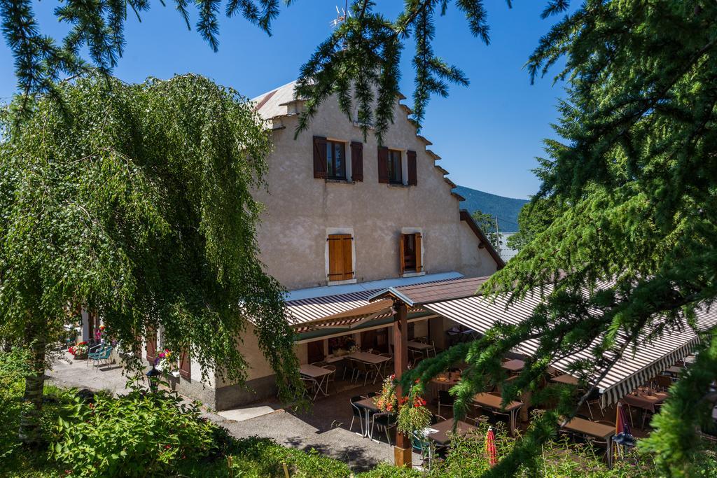Auberge Des Montauds - Hotel & Restaurant Віллар-де-Лан Екстер'єр фото